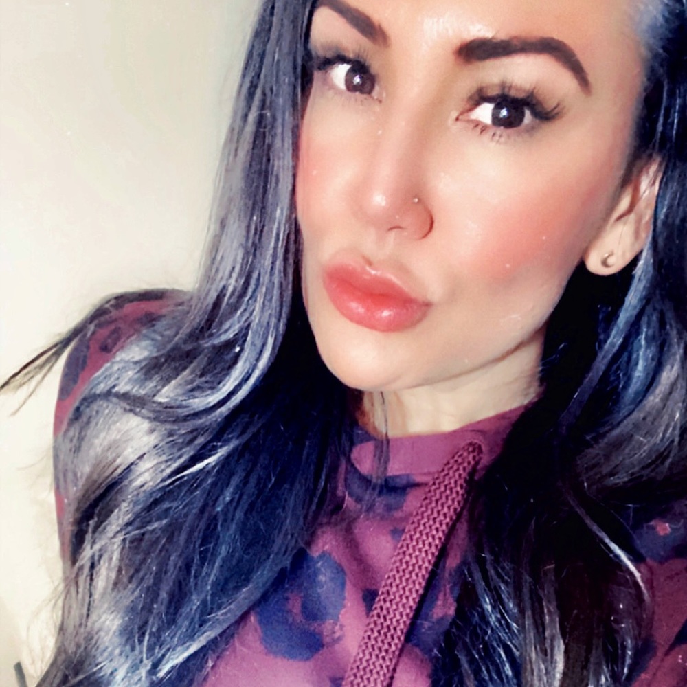 Meet your Posher, Coral